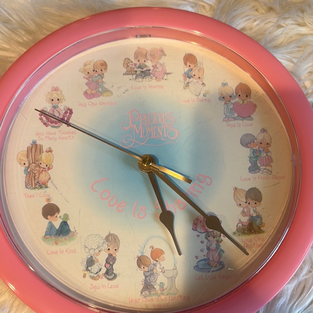 Precious Moments Pink Wall Clock with Nostalgic Illustrations - Picture 4 of 7